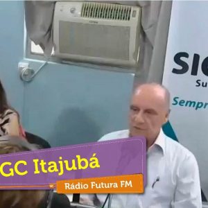 Membros da unidade Itajubá em gravação de programa da rádio Futura FM